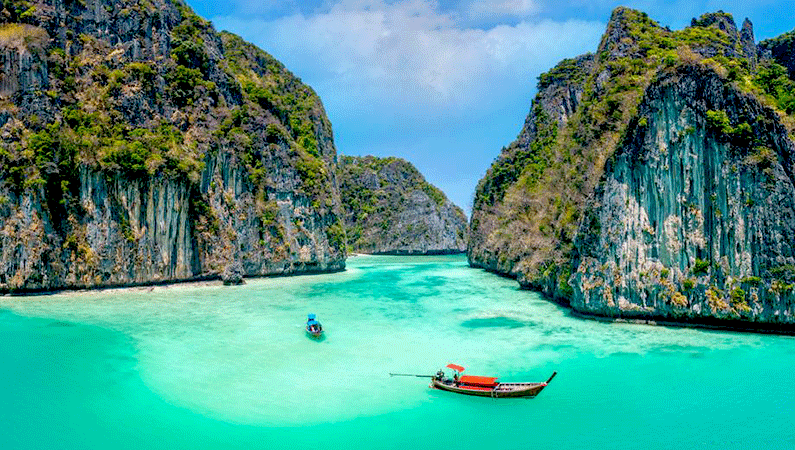 PILEH BAY, PHI PHI ISLAND, KRABI PROVINCE